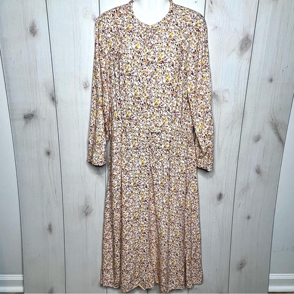 Court & Rowe Woodland Ditzy Long Sleeve Midi Shirtdress - Picture 1 of 9